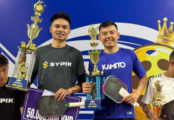 Trịnh Linh Giang - Lý Hoàng Nam giành chức vô địch Pickleball sau trận đấu nghẹt thở lúc 2 giờ sáng