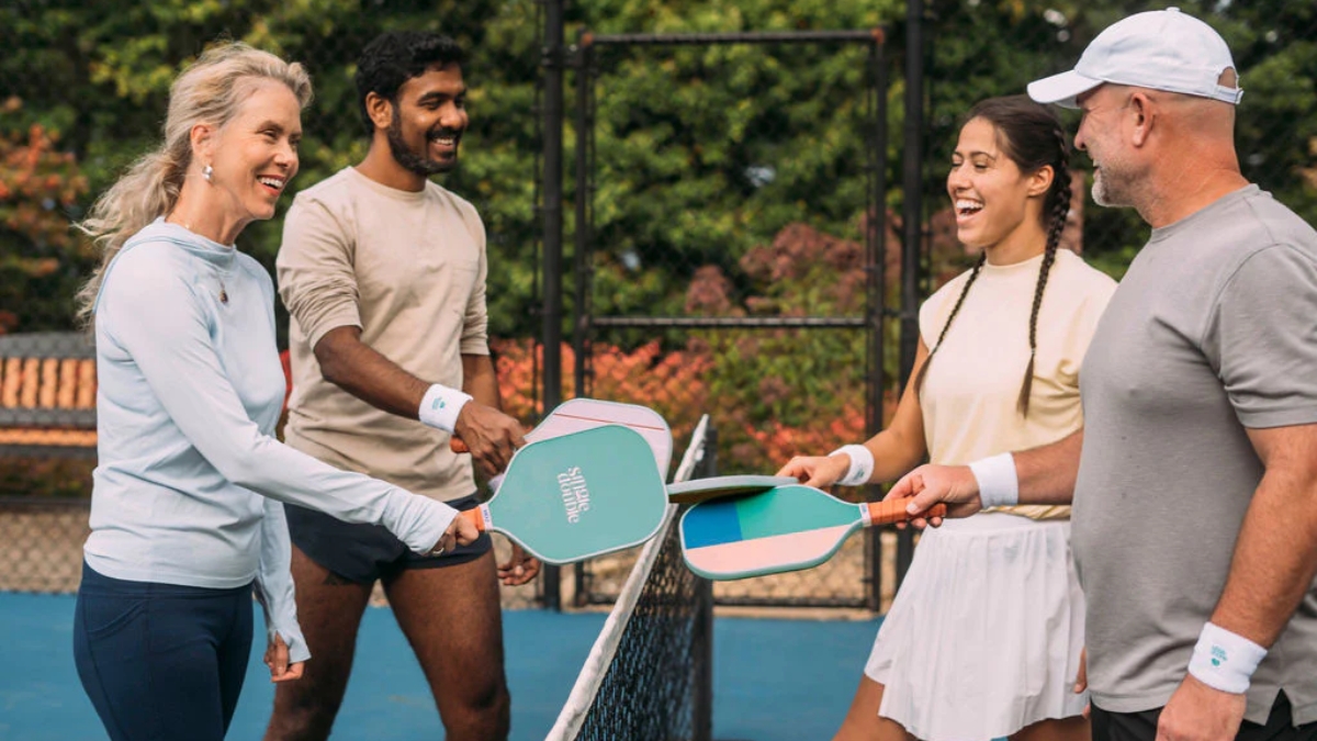 Chơi Pickleball có tốt không? Khám phá lợi ích sức khỏe của Pickleball