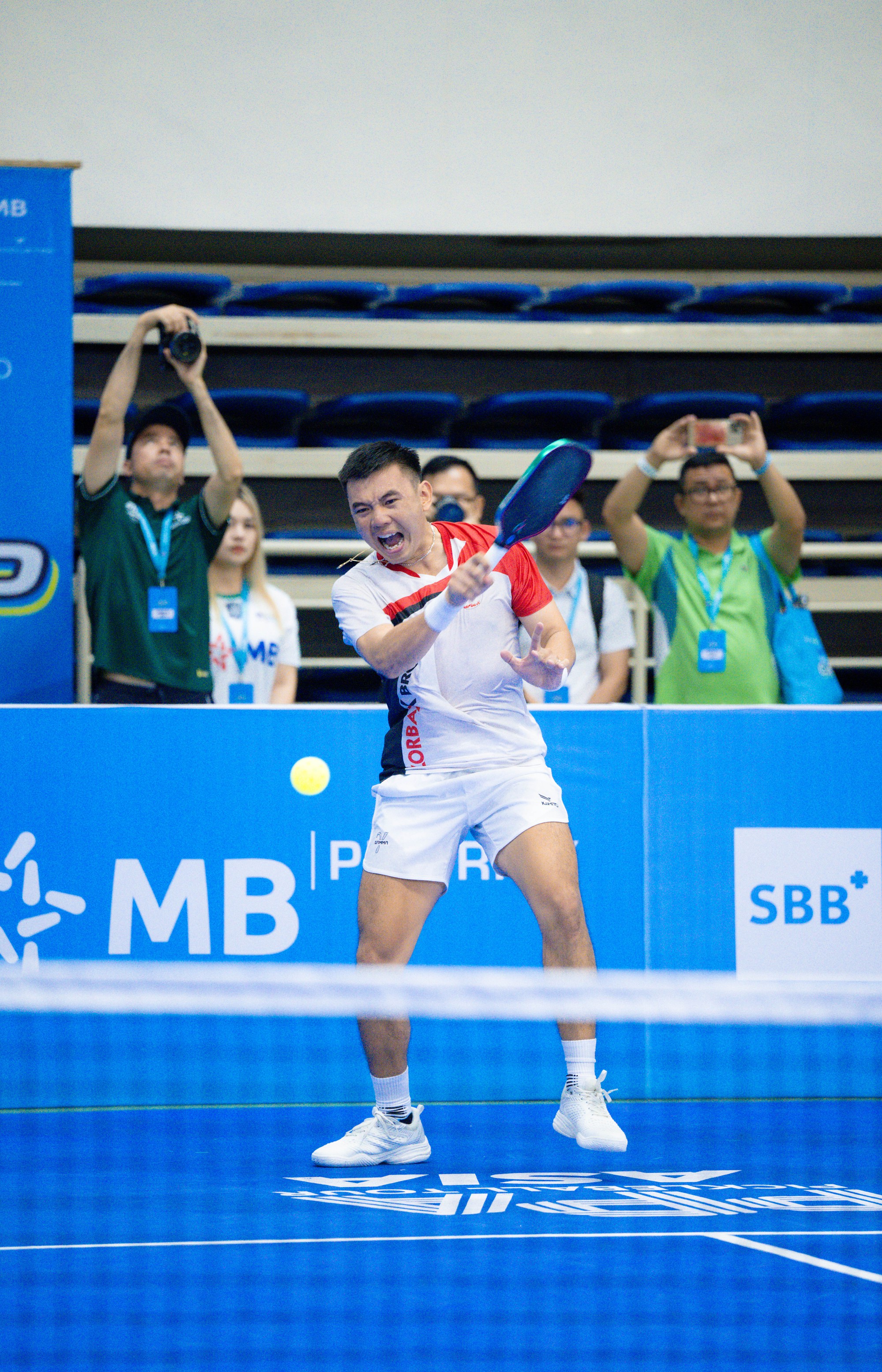 L&yacute; Ho&agrave;ng Nam