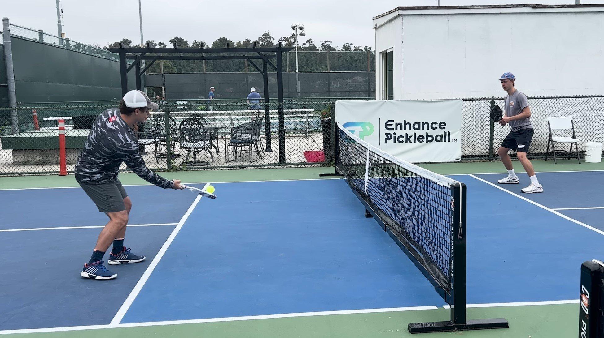 C&aacute;ch chơi Pickleball n&acirc;ng cao với kiểm so&aacute;t kitchen line