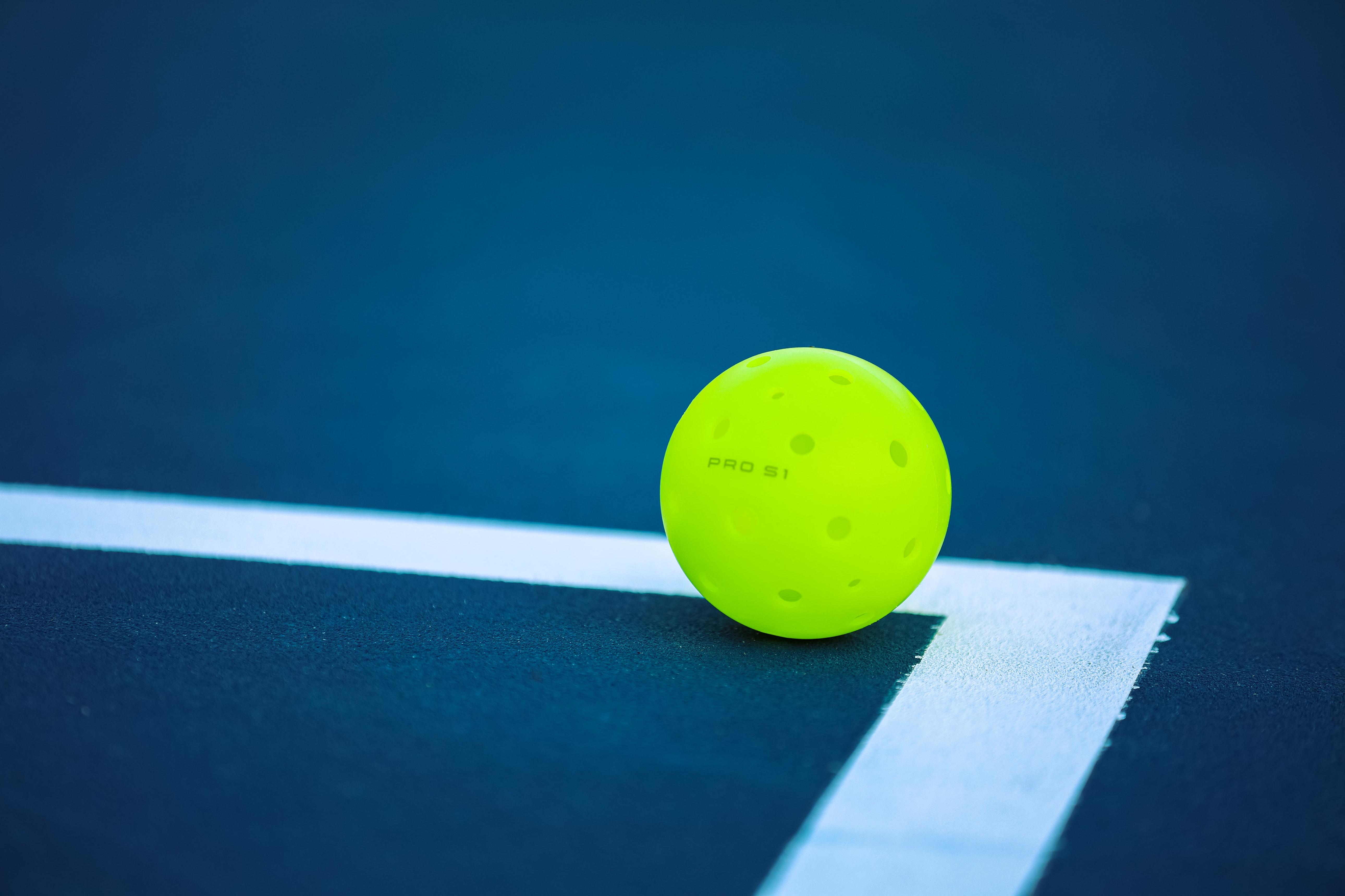 Luật Pickleball mới nhất 2026 người chơi cần biết