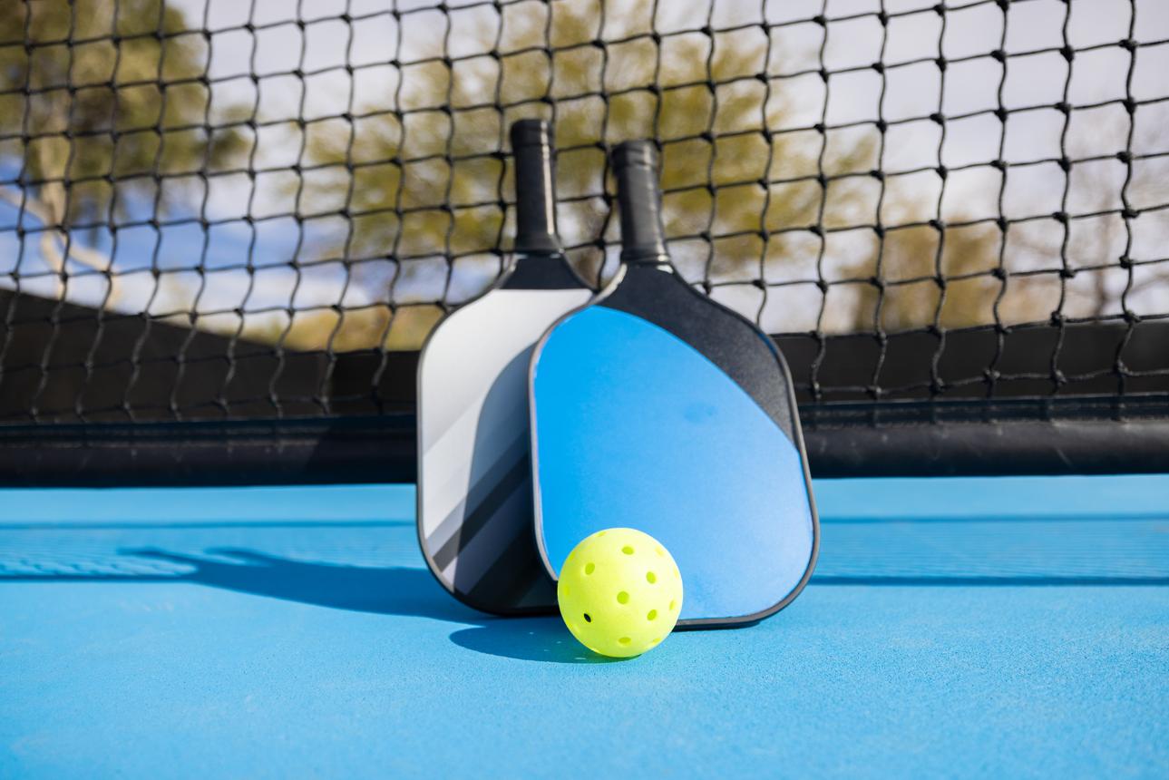Nên Chọn Vợt Pickleball Bao Nhiêu Gram Là Phù Hợp?
