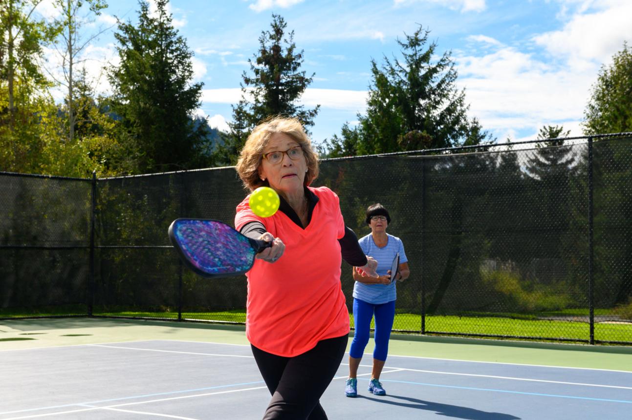Pickleball Có Giúp Cải Thiện Tim Mạch Không? Những Lợi Ích Được Khoa Học Chứng Minh