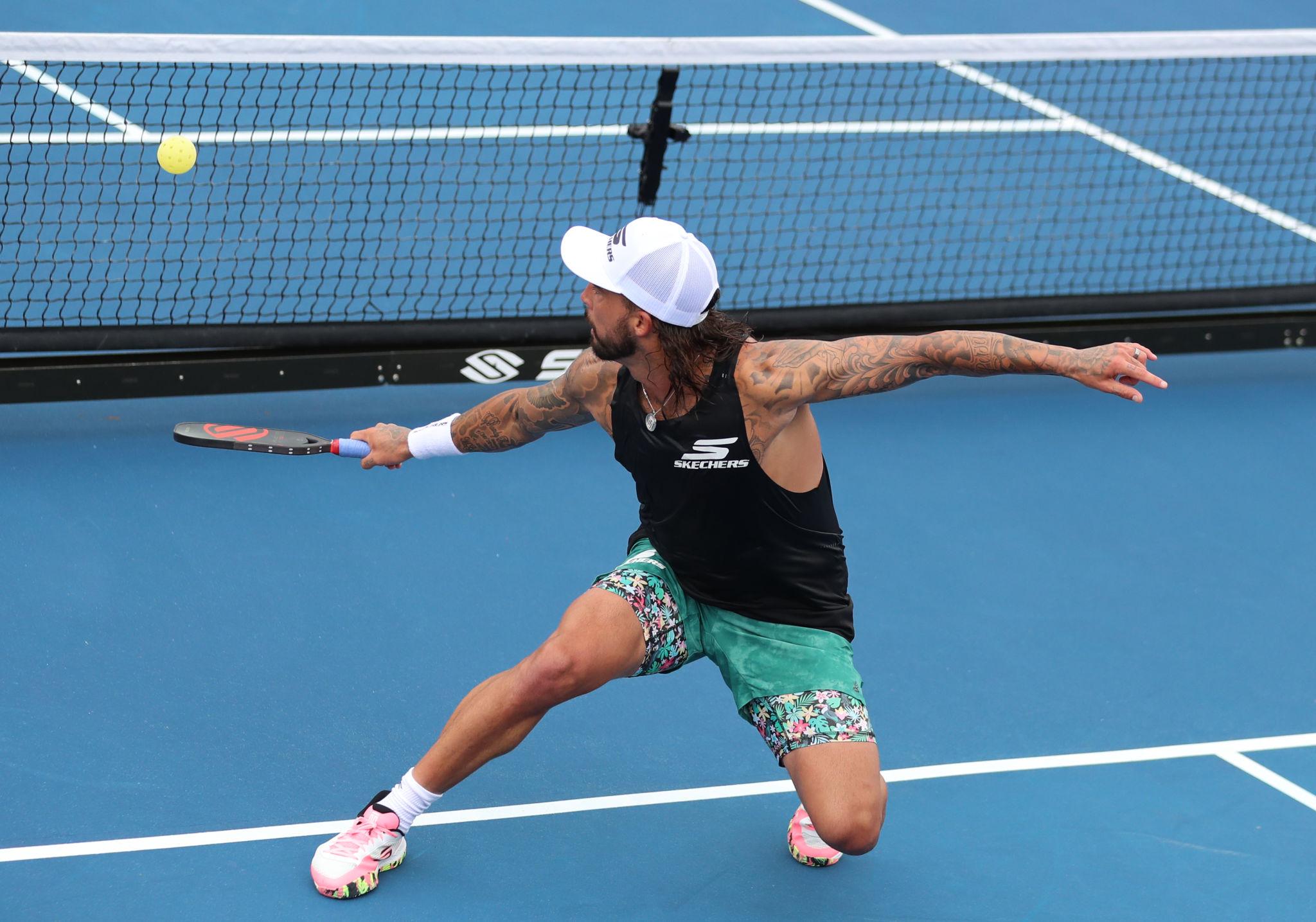 Tyson McGuffin sử dụng Block Volley để hóa giải các pha tấn công tốc độ cao.