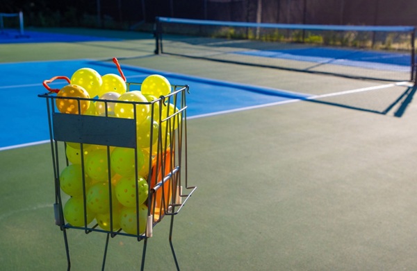 Bóng Pickleball Dùng Được Bao Lâu