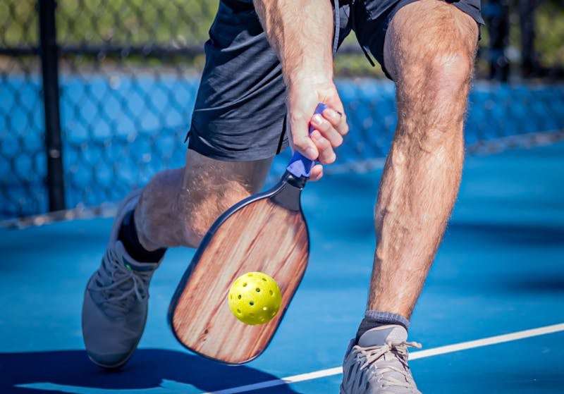 c&oacute; n&ecirc;n b&oacute; gối khi chơi pickleball